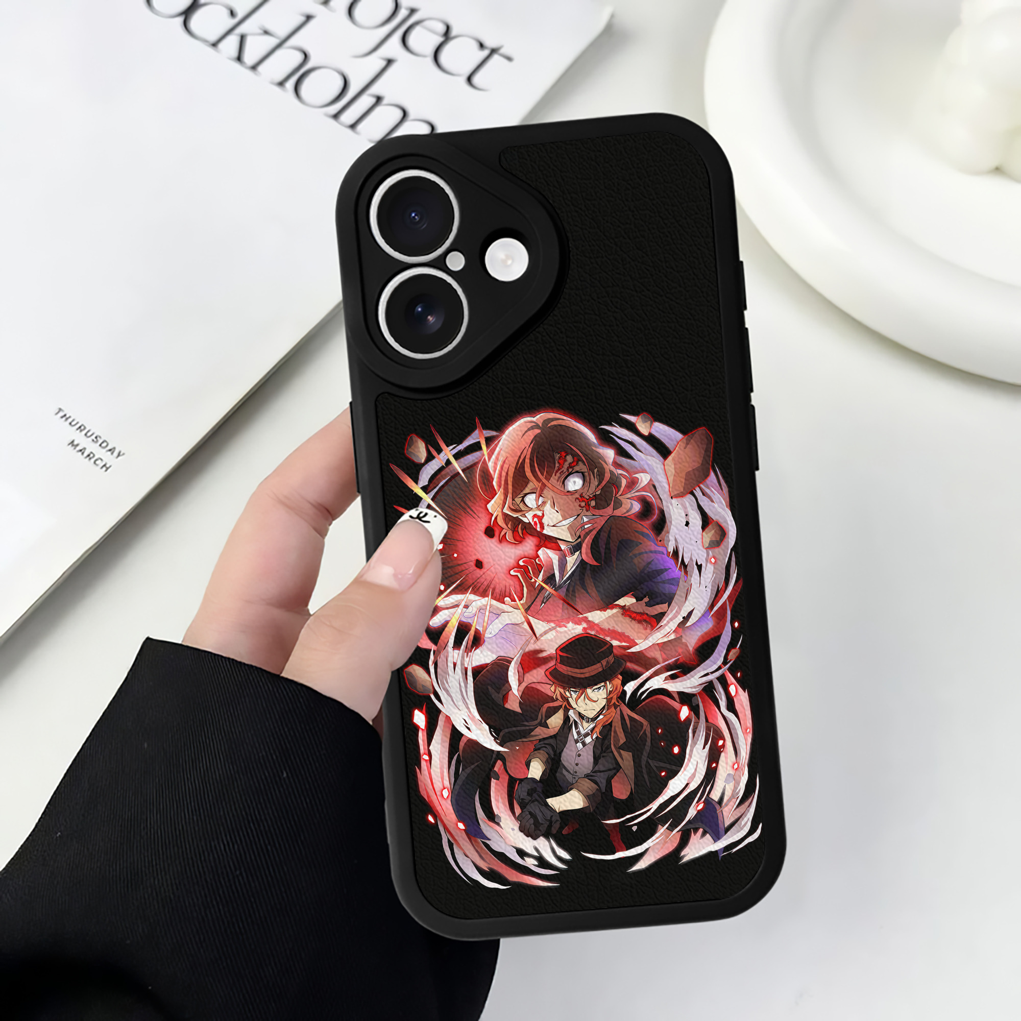 （画像用） 文豪ストレイドッグス Bungo Stray Dogs 【iPhone 16シリーズ対応】シリコンスマホケース（レザー調） 材質：シリコン
